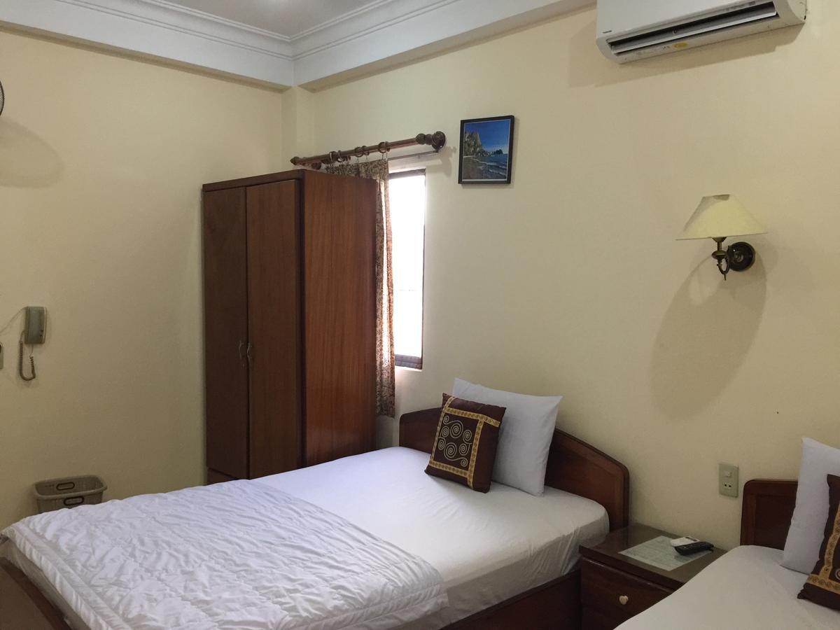 Duyen Sai Gon Hotel Хошимин Екстериор снимка